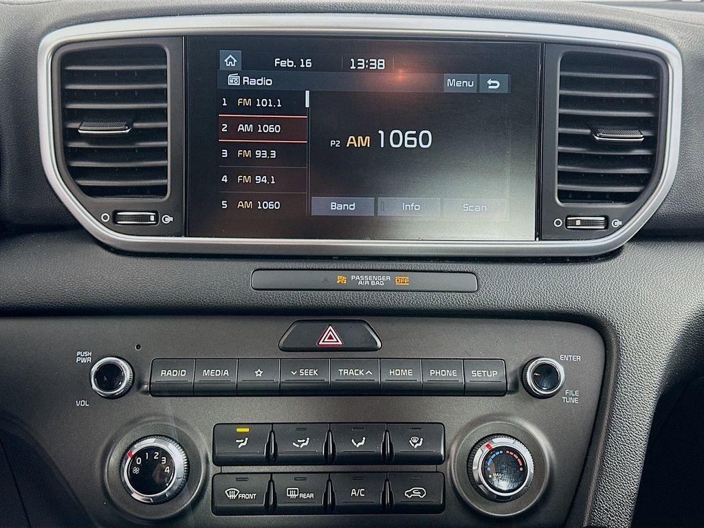 Used 2020 Kia Sportage LX image 14