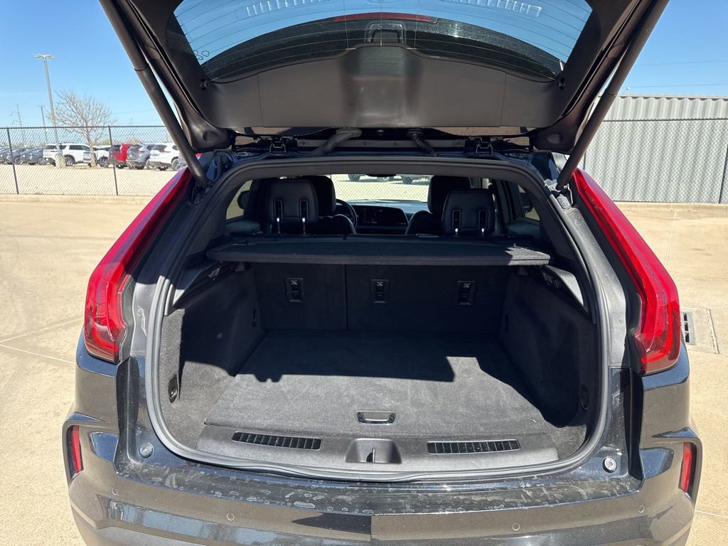 Used 2024 Cadillac XT4 Premium Luxury image 13