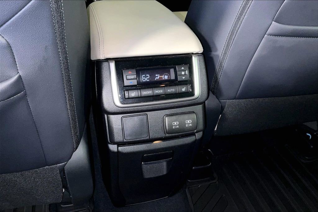 Used 2021 Subaru Ascent Limited image 33