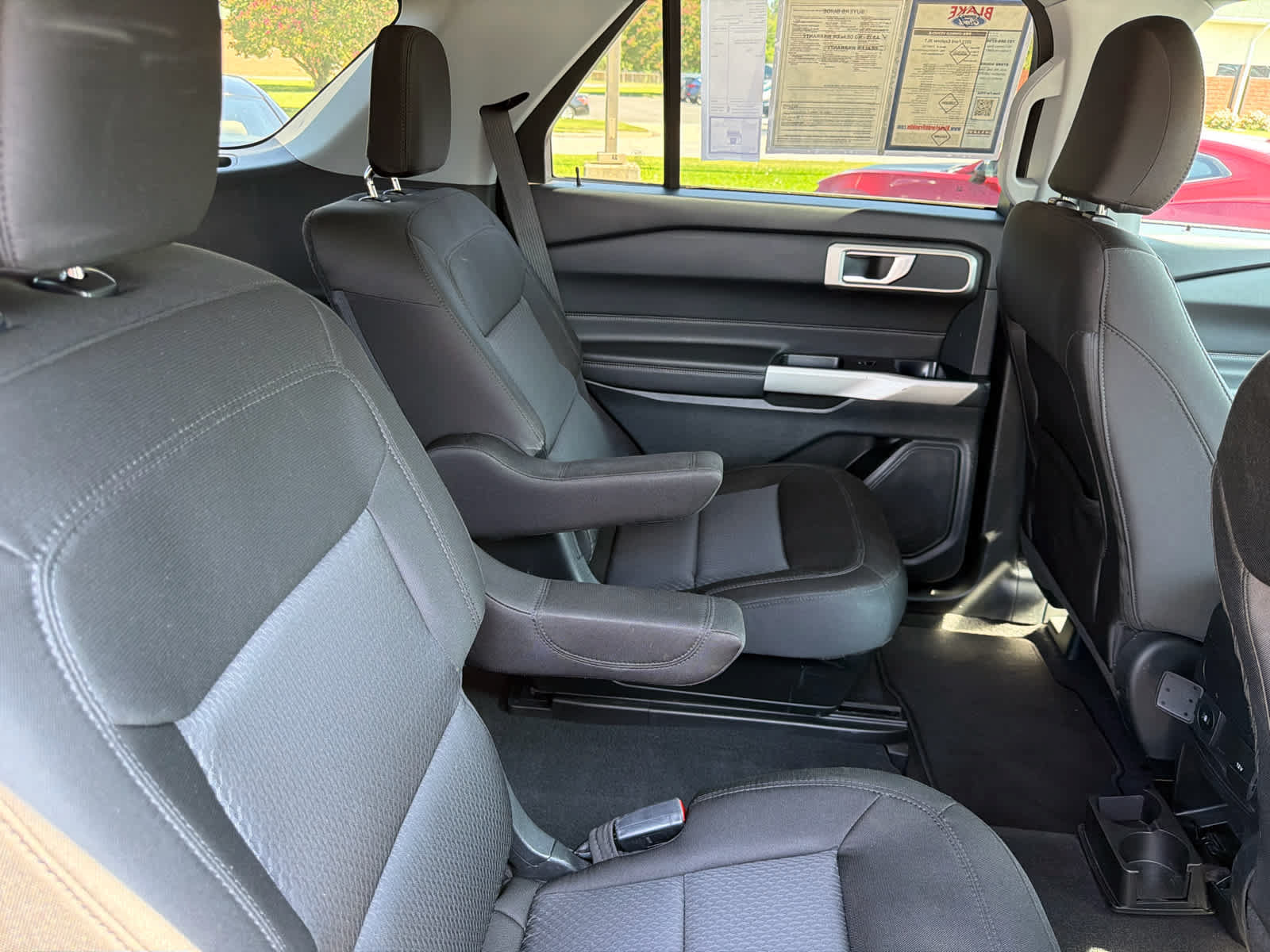Used 2023 Ford Explorer XLT RWD image 10