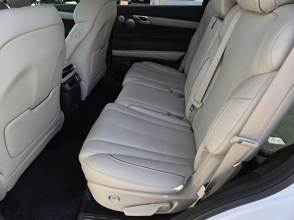 Used 2025 Genesis GV80 3.5T Advanced image 19