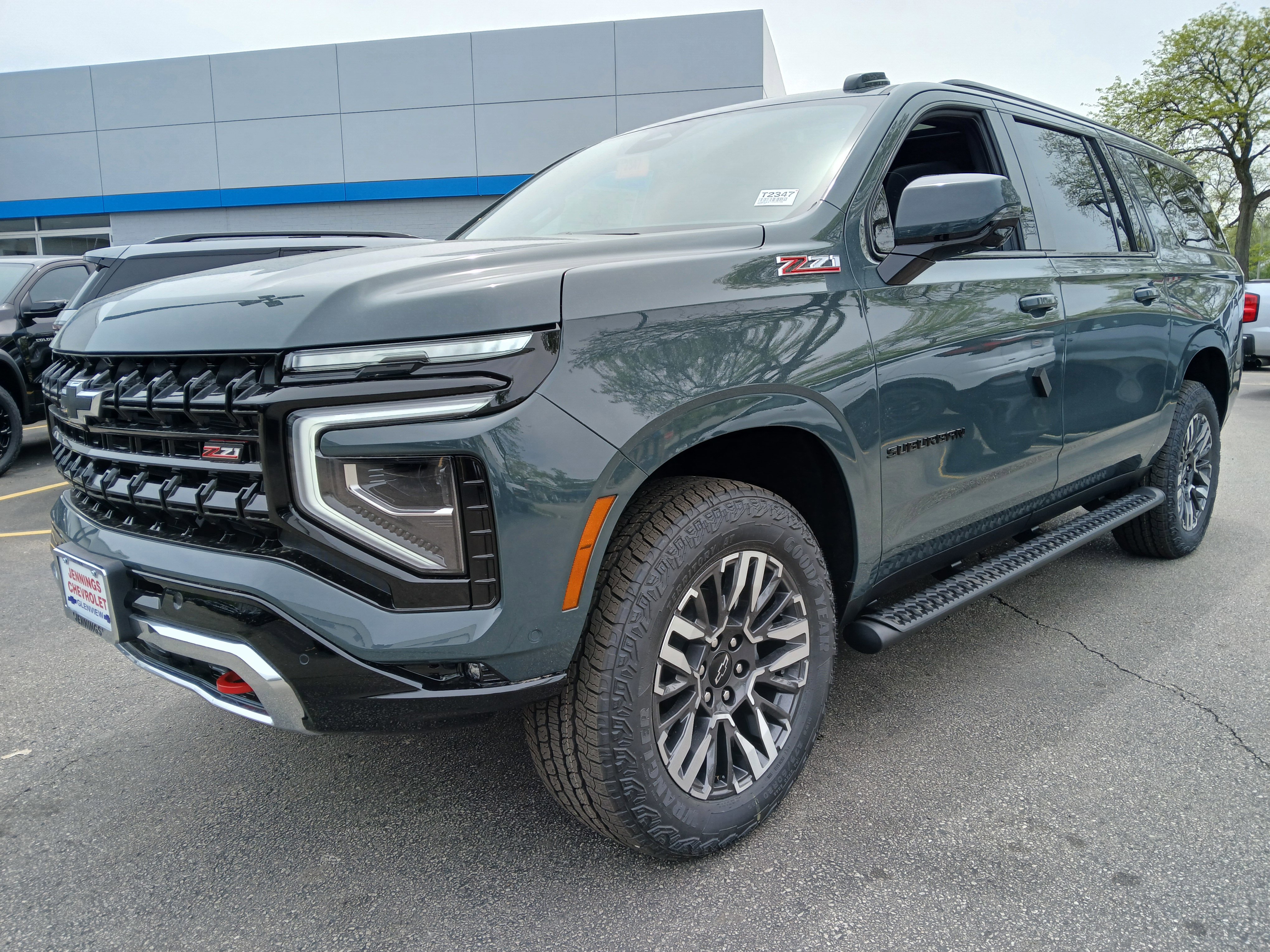 New 2026 Chevrolet Suburban Z71 w/ Comfort Package AWD/4WD image 6