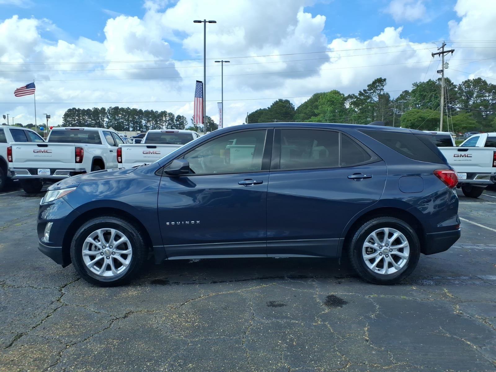 Used 2018 Chevrolet Equinox LS FWD image 1