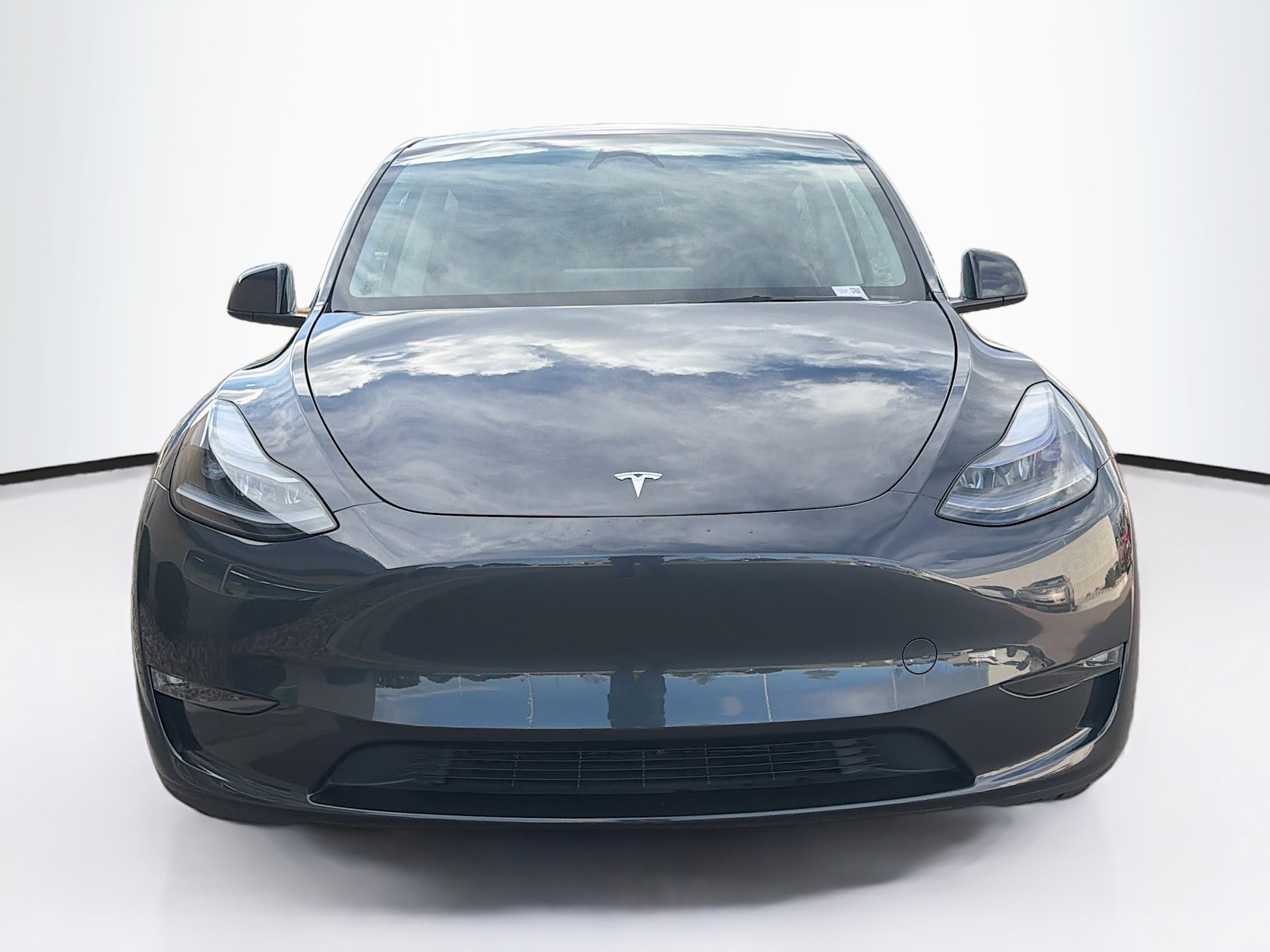 Used 2024 Tesla Model Y Long Range image 2