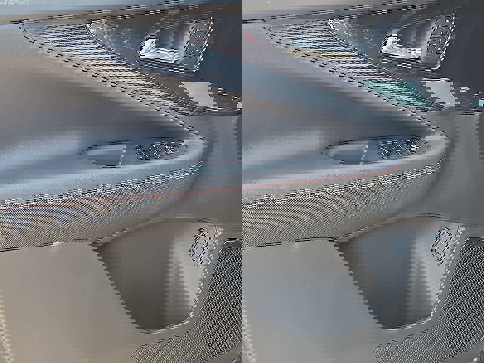 New 2025 Chevrolet Blazer EV RS image 9