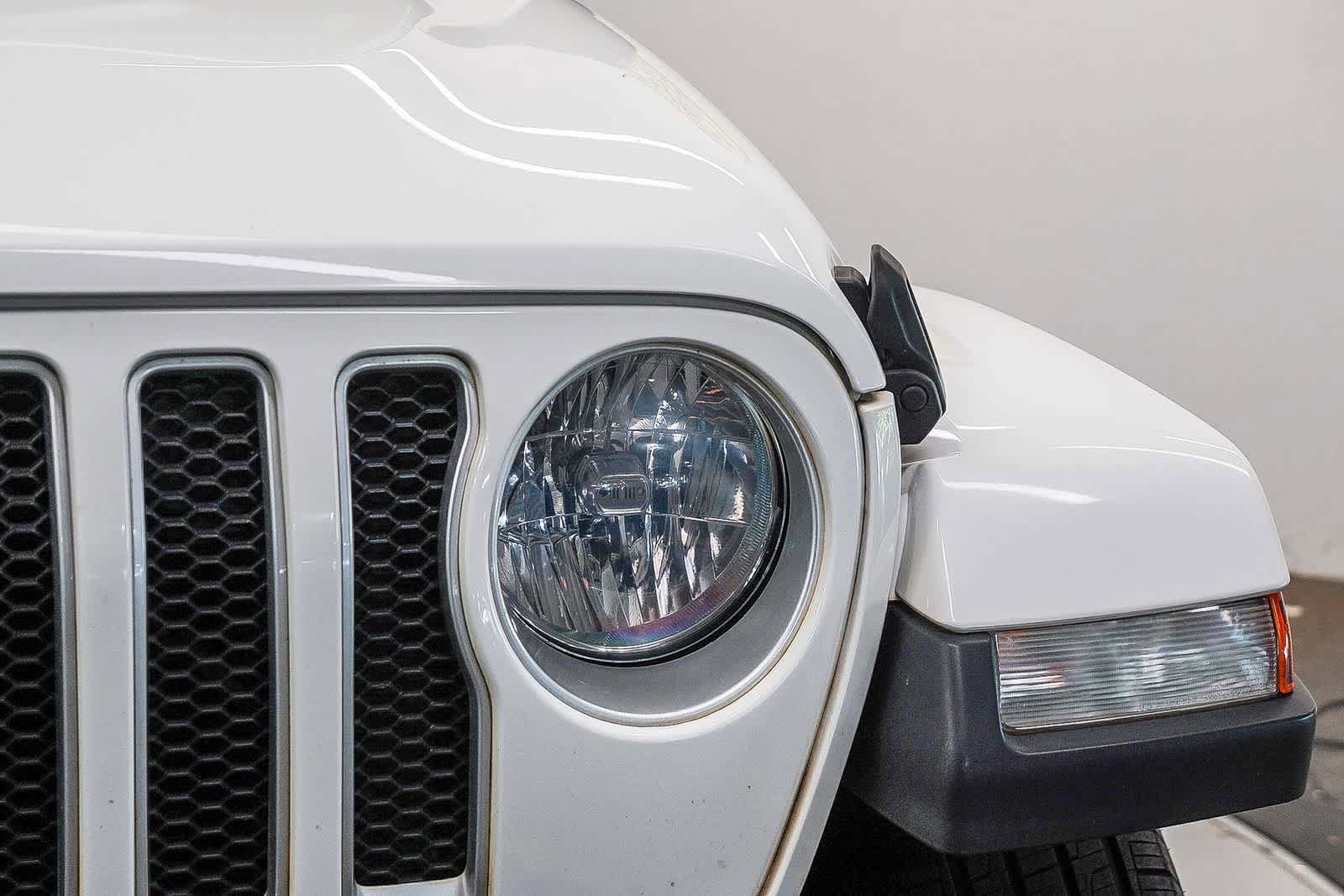 Used 2023 Jeep Wrangler Sahara w/ Cold Weather Group image 7