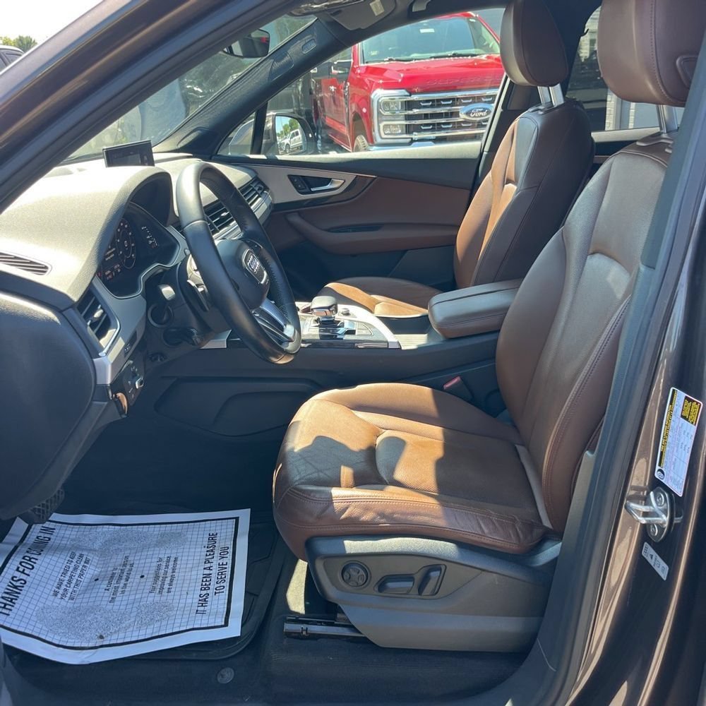 Used 2017 Audi Q7 3.0T Prestige AWD/4WD image 5