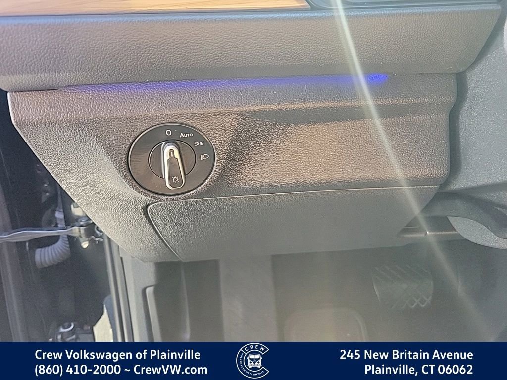 Certified 2024 Volkswagen Jetta SEL FWD image 39