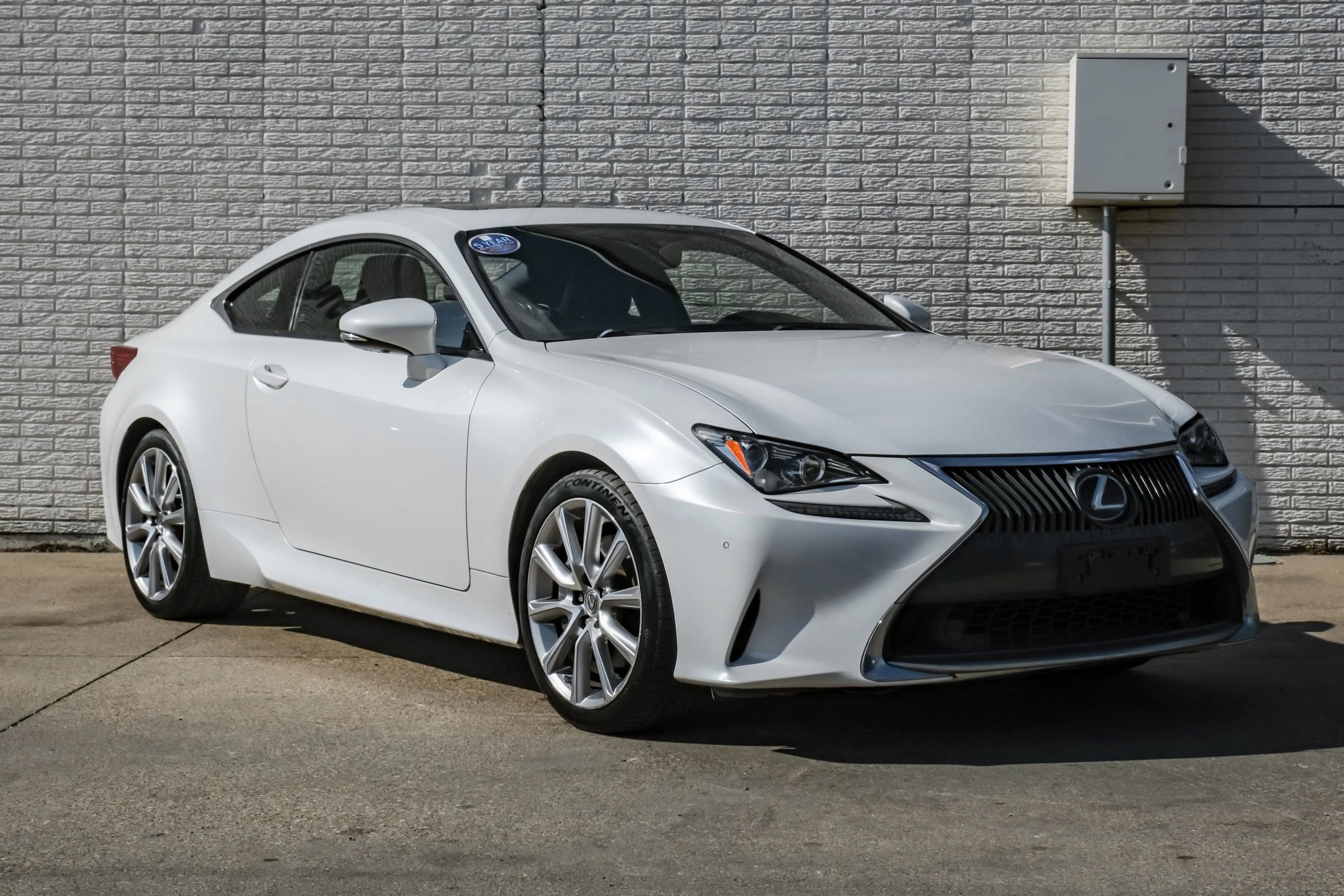 Used 2016 Lexus RC 350 w/ Luxury Package RWD image 6