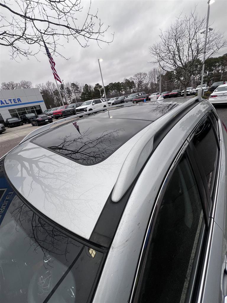 Used 2017 Nissan Rogue SL w/ SL Premium Package image 8