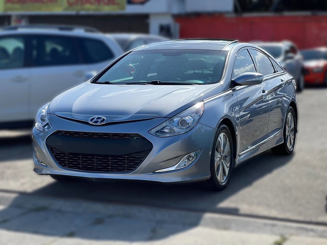 Used 2015 Hyundai Sonata Limited w/ Option Group 02 FWD image 3