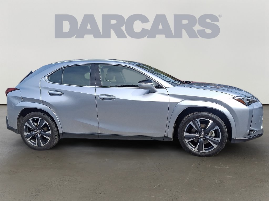 Used 2024 Lexus UX 250h AWD w/ Premium Package image 8
