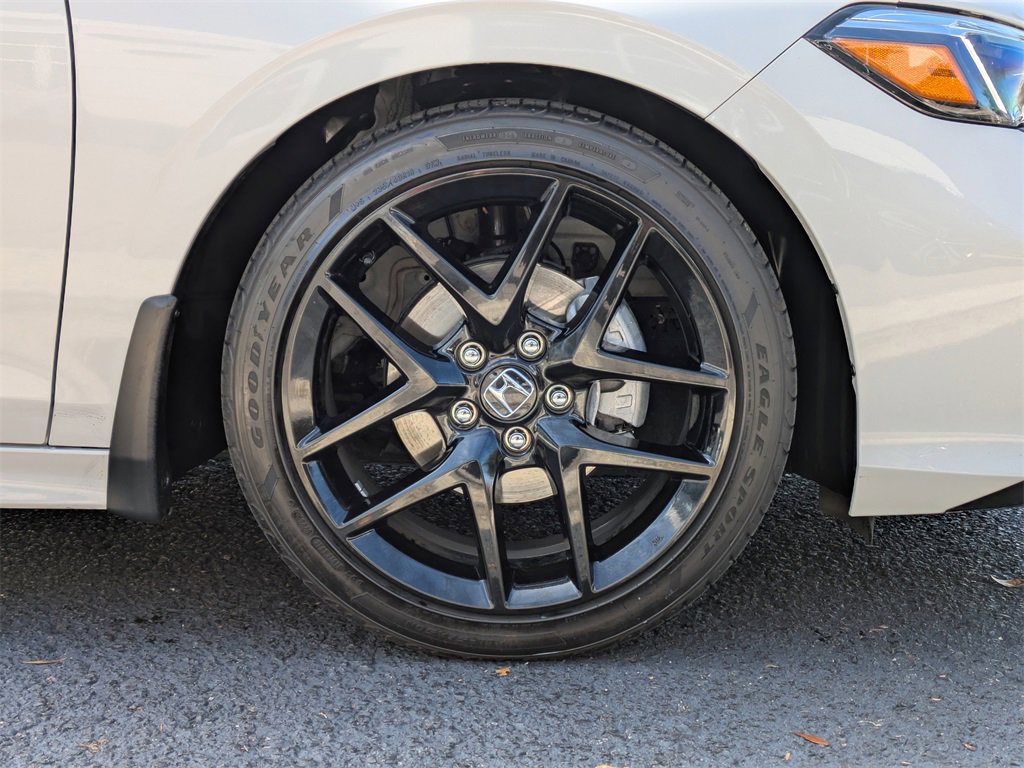 Used 2025 Honda Civic Sport image 11