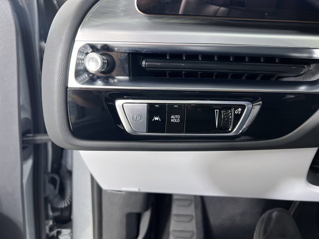 Used 2026 Cadillac Lyriq Sport AWD/4WD image 17
