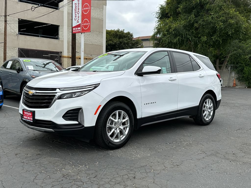 Used 2024 Chevrolet Equinox LT FWD image 2