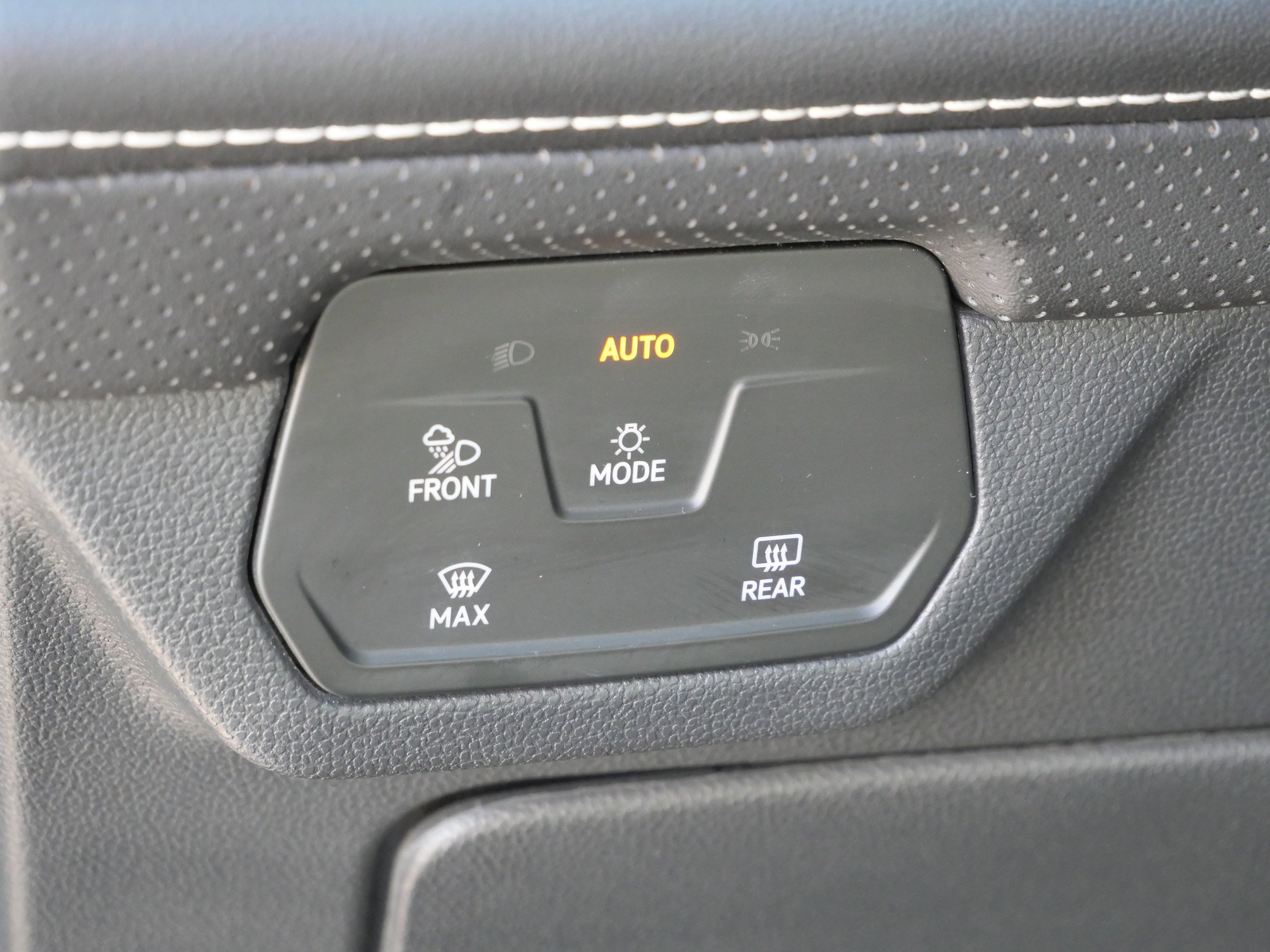 Certified 2024 Volkswagen Atlas SE AWD/4WD image 21