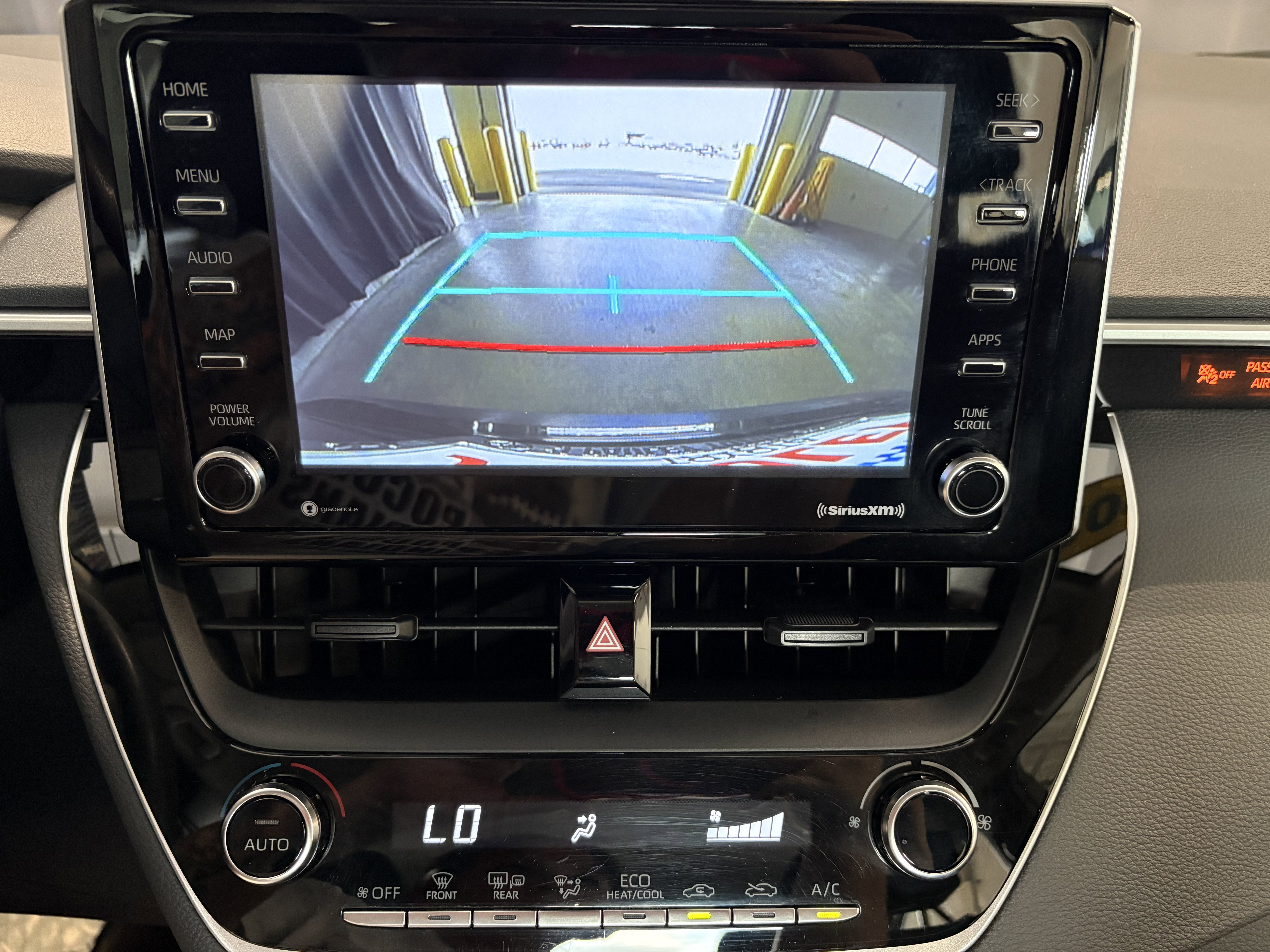 Used 2021 Toyota Corolla LE FWD image 17