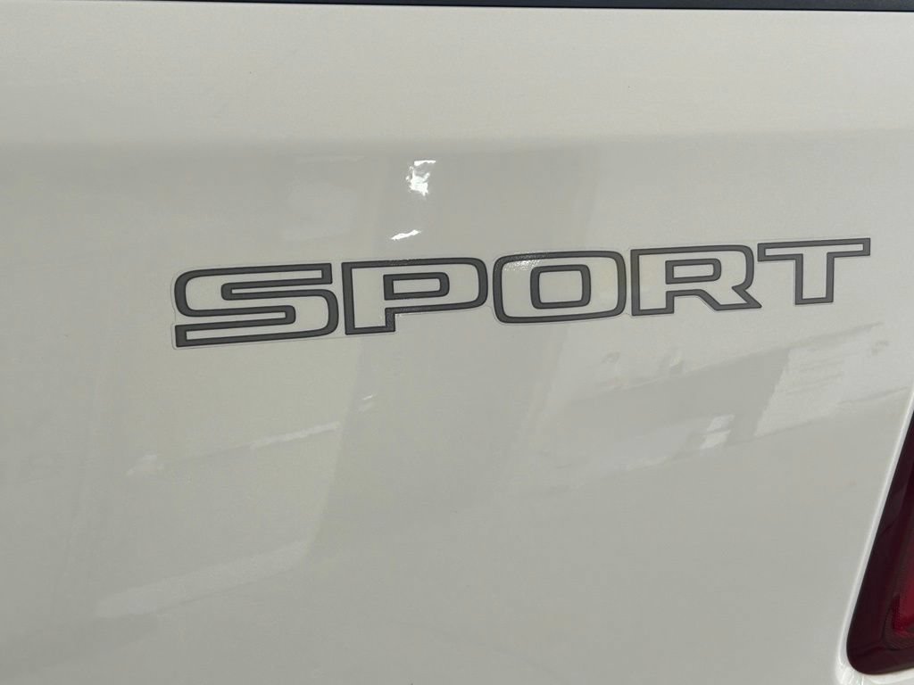 Used 2023 RAM 1500 Laramie AWD/4WD image 21