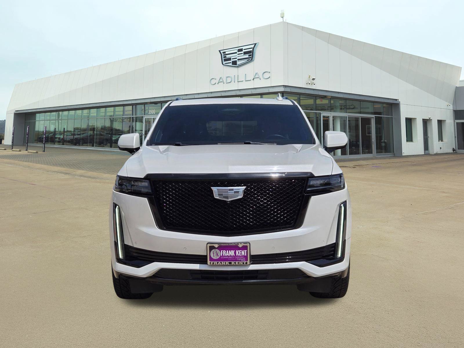 Used 2023 Cadillac Escalade Sport Platinum AWD/4WD image 2