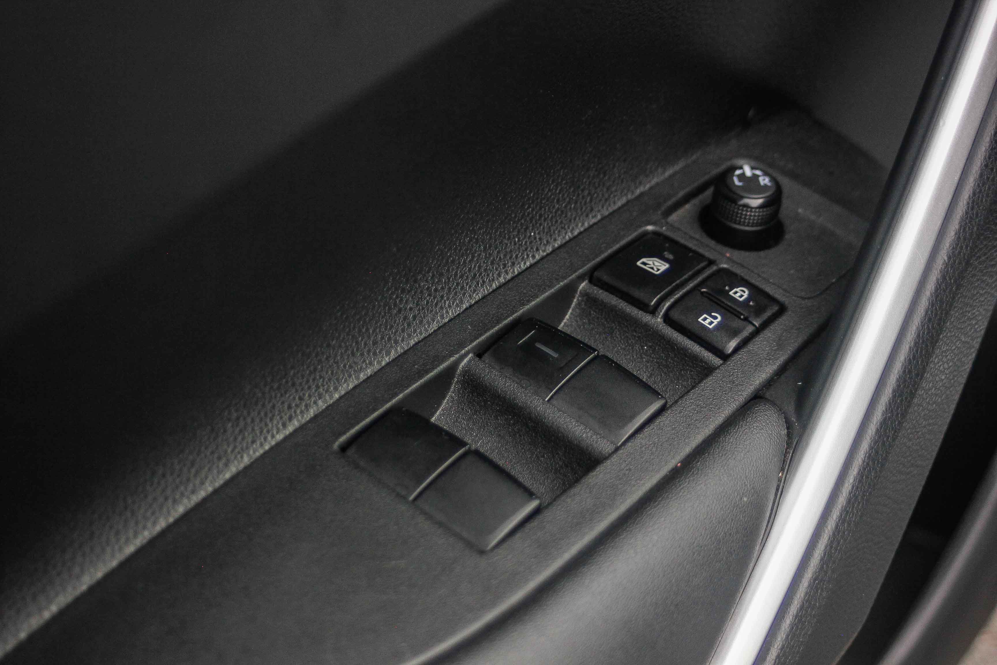 Used 2023 Toyota Corolla Cross LE image 25