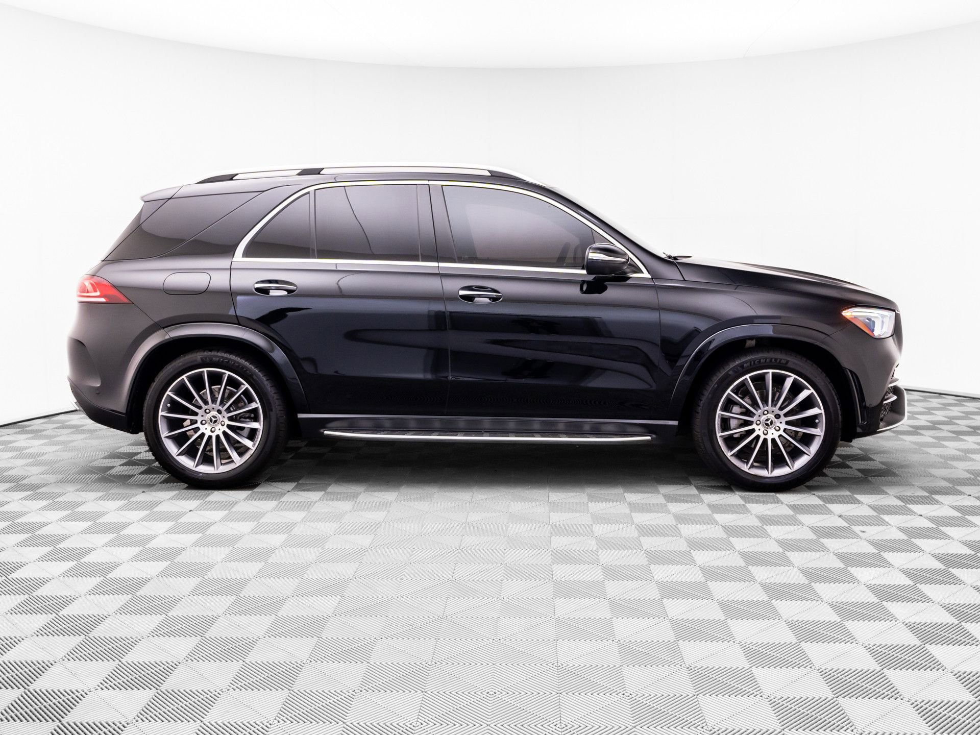 Used 2021 Mercedes-Benz GLE 350 4MATIC image 7