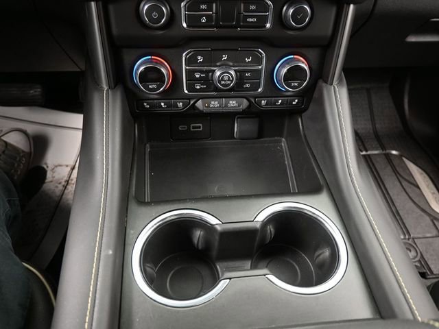 Used 2024 Chevrolet Tahoe Premier AWD/4WD image 11