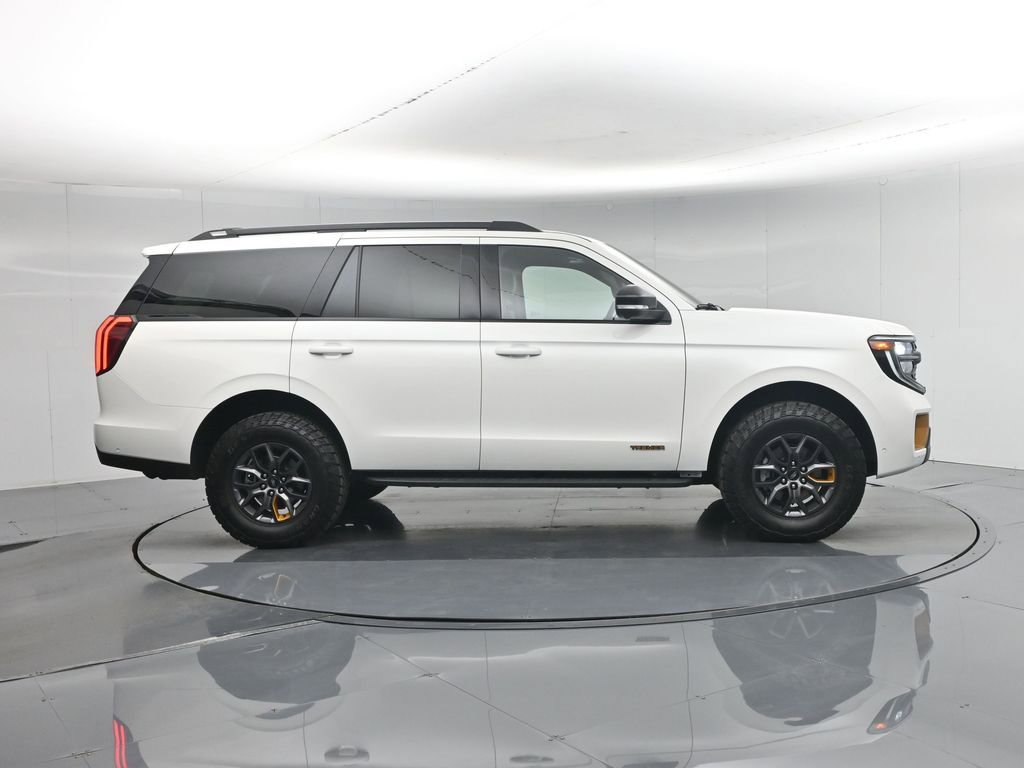 Used 2025 Ford Expedition Tremor AWD/4WD image 33