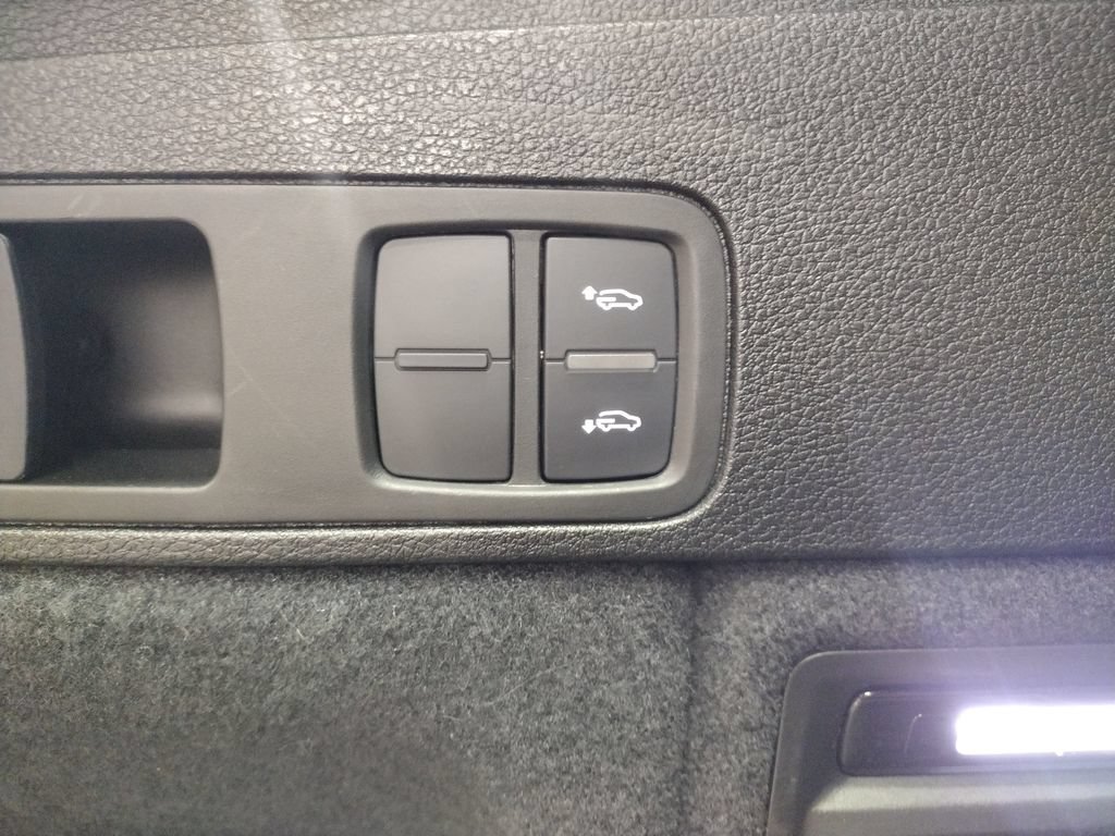 Used 2023 Audi SQ5 Premium Plus w/ Premium Plus Package AWD/4WD image 17
