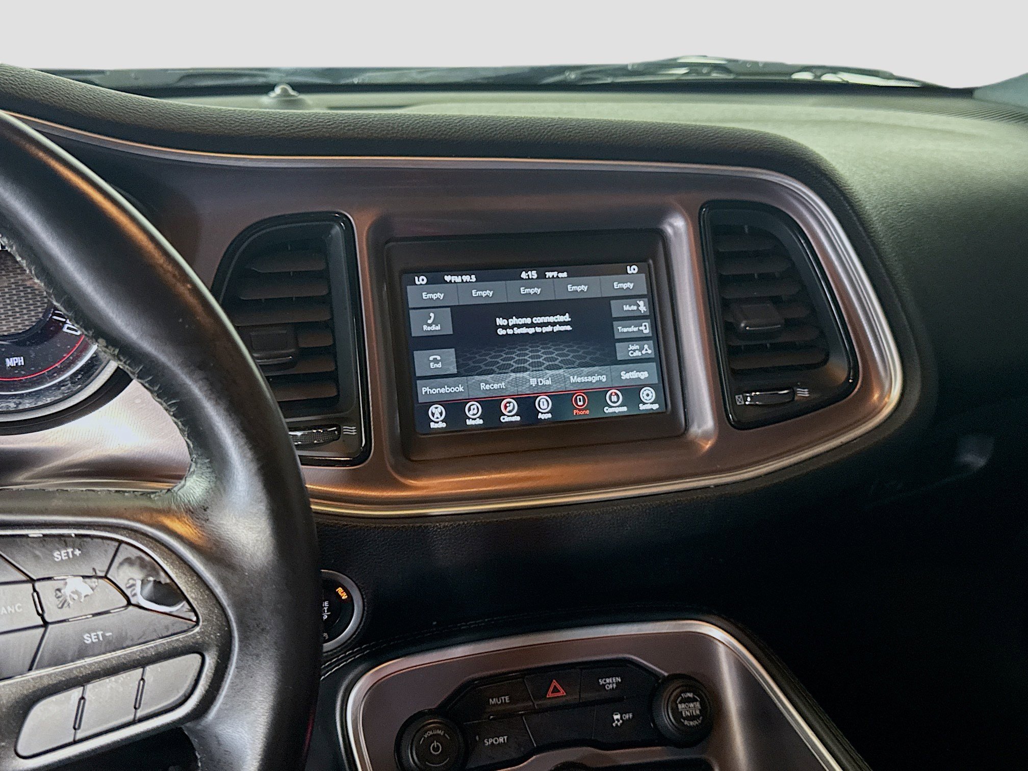 Used 2022 Dodge Challenger SXT image 18