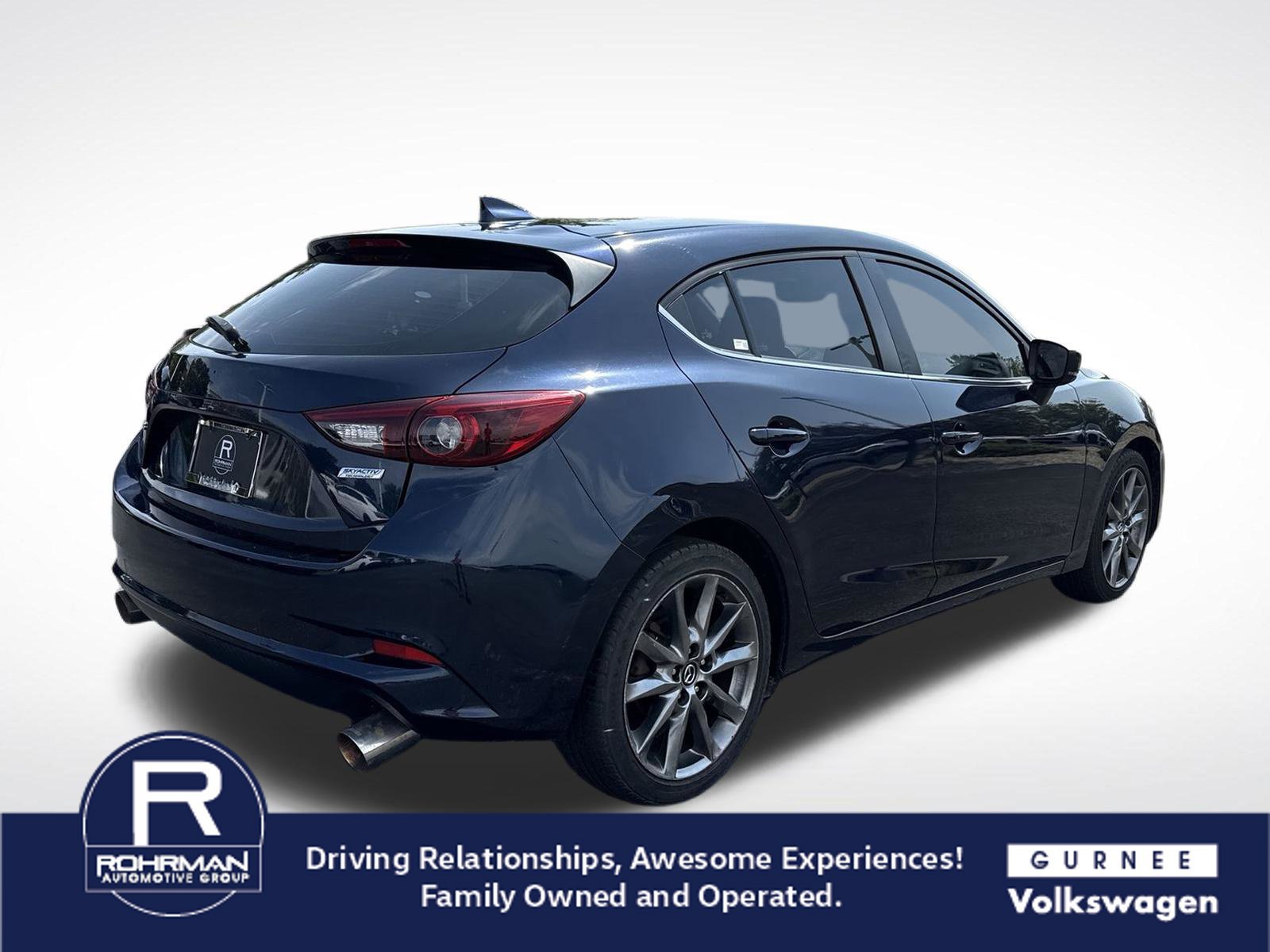 Used 2018 MAZDA MAZDA3 Grand Touring w/ Premium Equipment Package FWD image 9