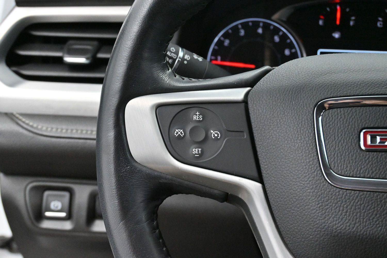 Used 2019 GMC Acadia SLT FWD image 17
