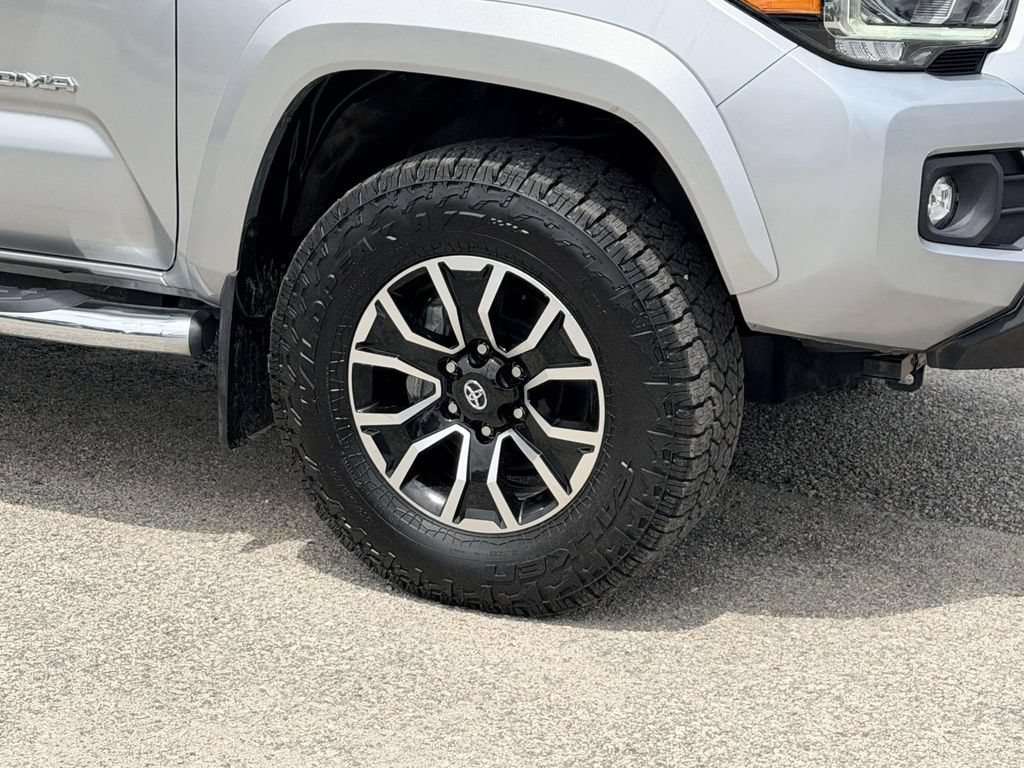 Certified 2022 Toyota Tacoma TRD Sport AWD/4WD image 26