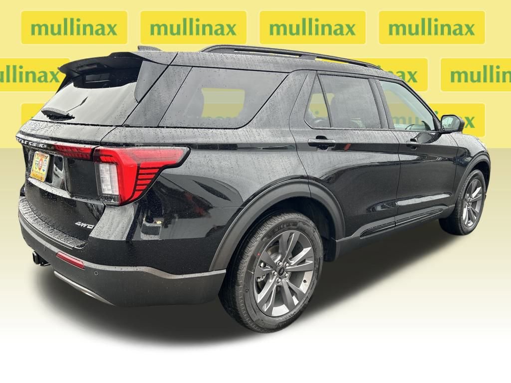 New 2026 Ford Explorer Active w/ Active Comfort Package image 3