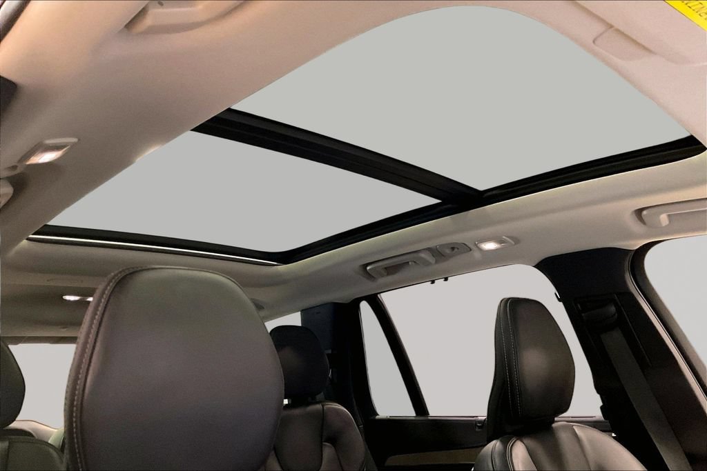 Certified 2024 Volvo XC90 B6 Ultimate w/ Protection Package Premier AWD/4WD image 29