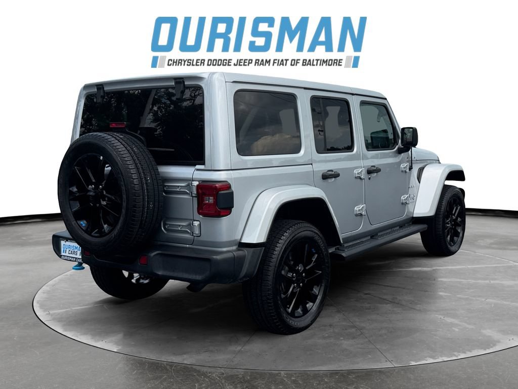 Used 2023 Jeep Wrangler Unlimited Sahara w/ Cold Weather Group AWD/4WD image 6