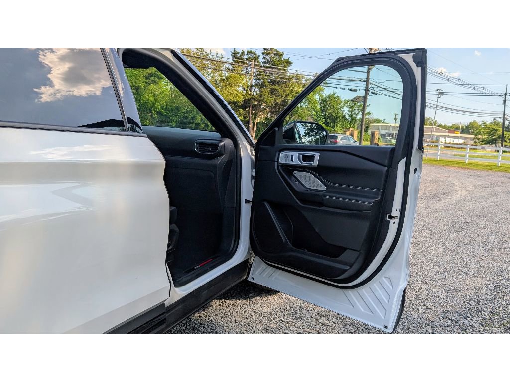 Used 2020 Ford Explorer ST w/ Premium Technology Package image 11