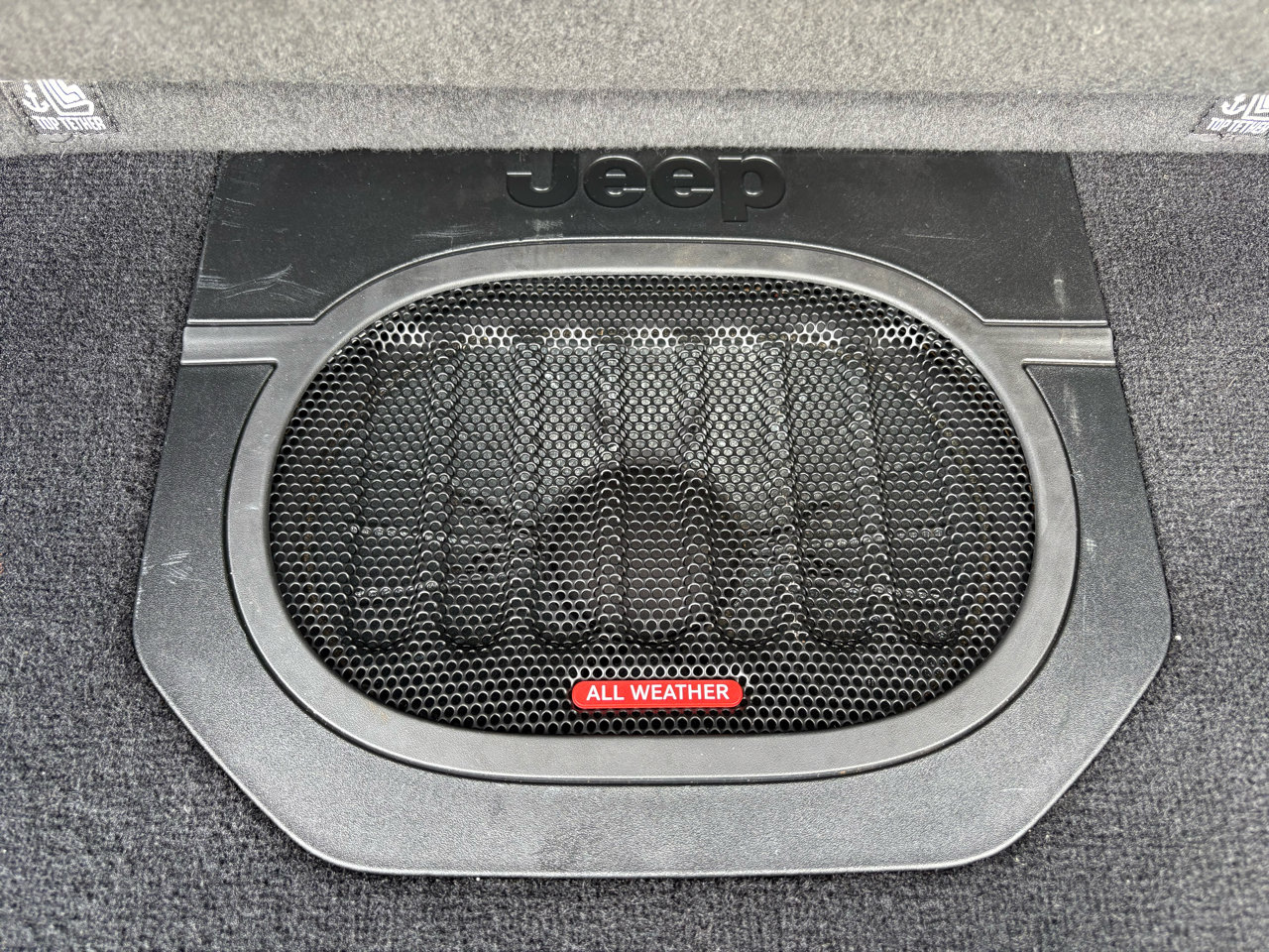 Used 2022 Jeep Wrangler Sport image 6