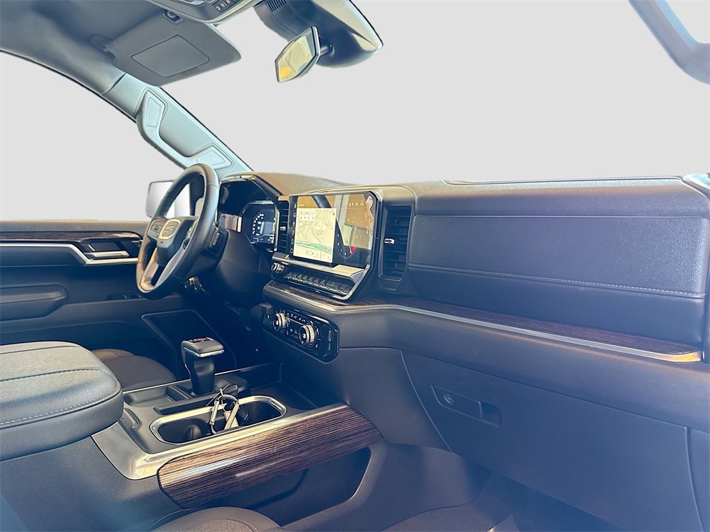 Used 2025 GMC Sierra 1500 Elevation image 29