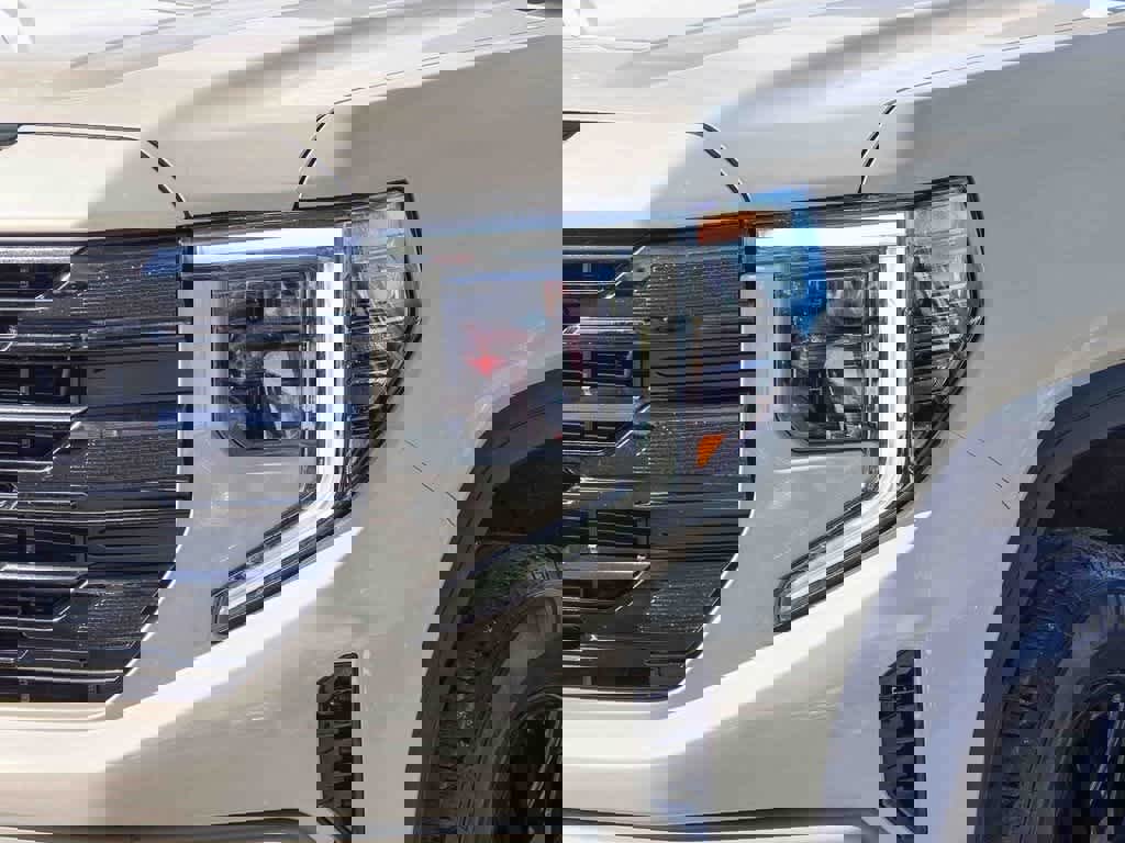 Used 2022 GMC Sierra 1500 Elevation w/ Elevation Premium Package image 8