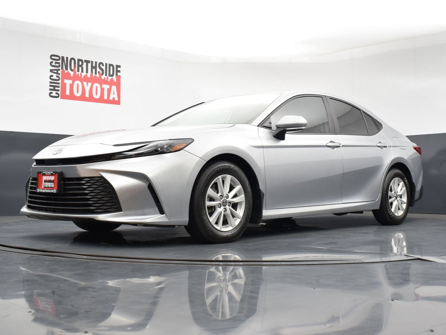 Used 2025 Toyota Camry LE w/ Convenience Package FWD image 32