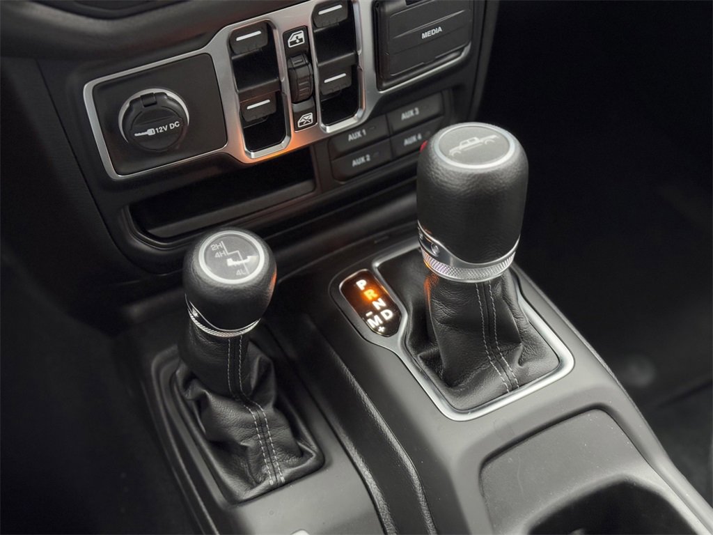 New 2024 Jeep Gladiator Sport image 20