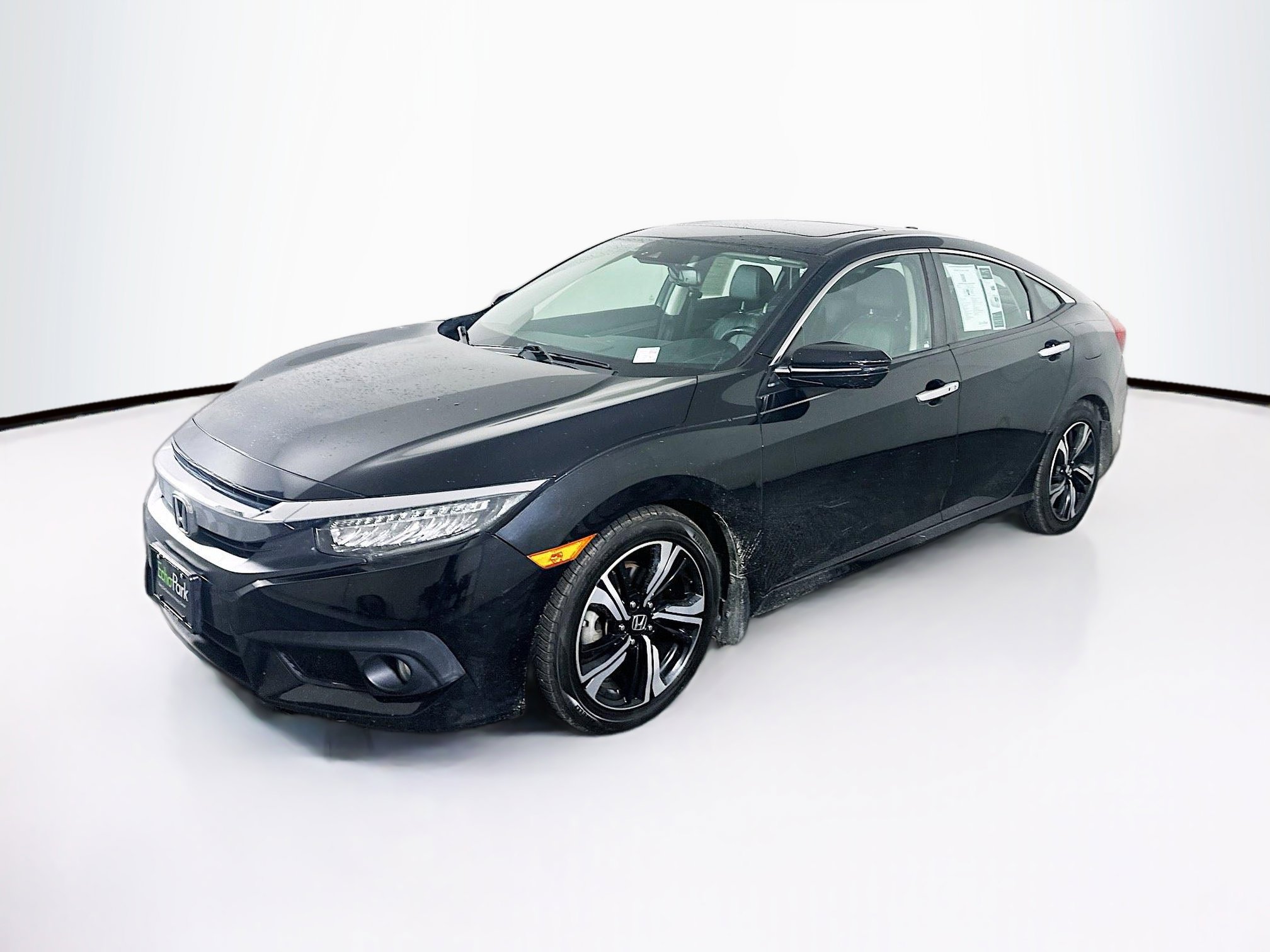 Used 2016 Honda Civic Touring image 3