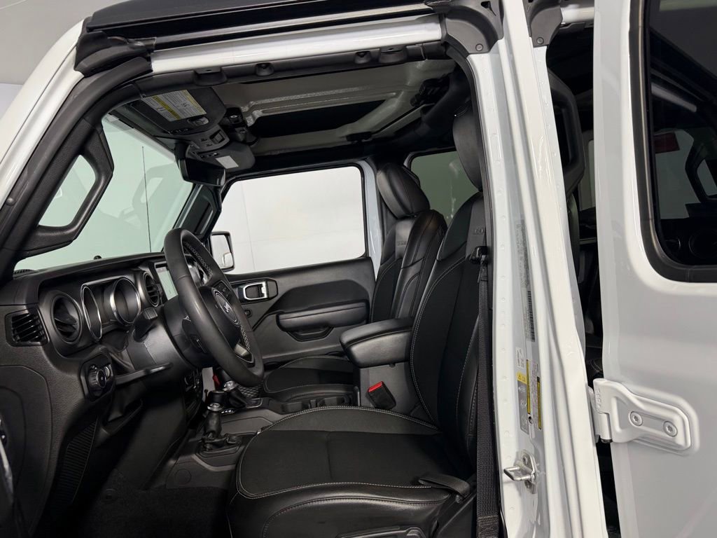 Used 2023 Jeep Wrangler Sport image 22
