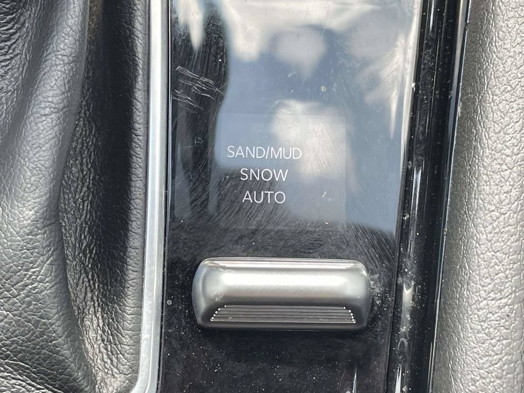 Used 2025 Jeep Compass Limited AWD/4WD image 23
