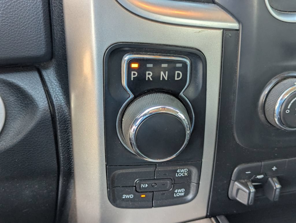 Used 2017 RAM 1500 Classic SLT AWD/4WD image 18