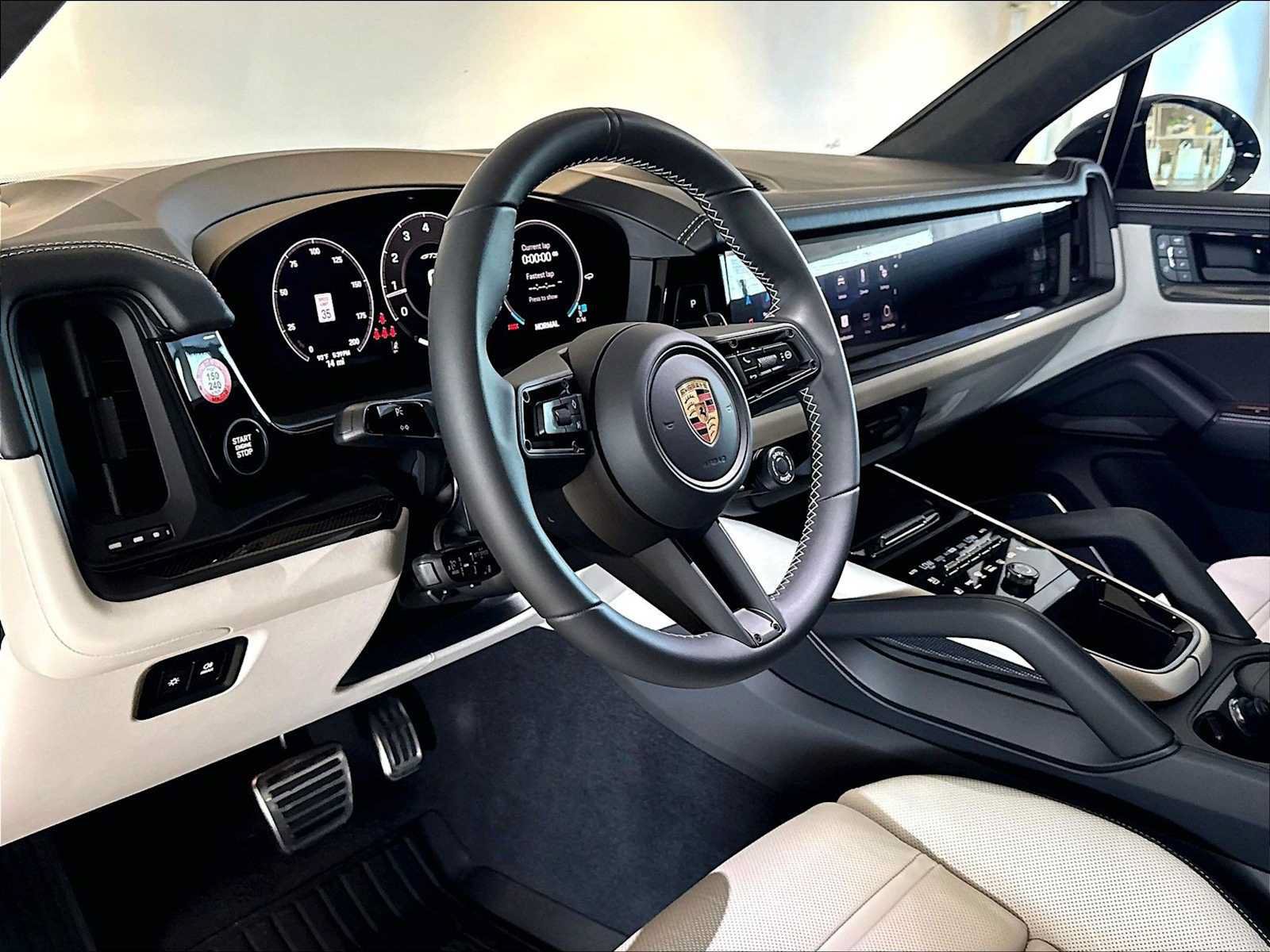 New 2026 Porsche Cayenne GTS AWD/4WD image 4