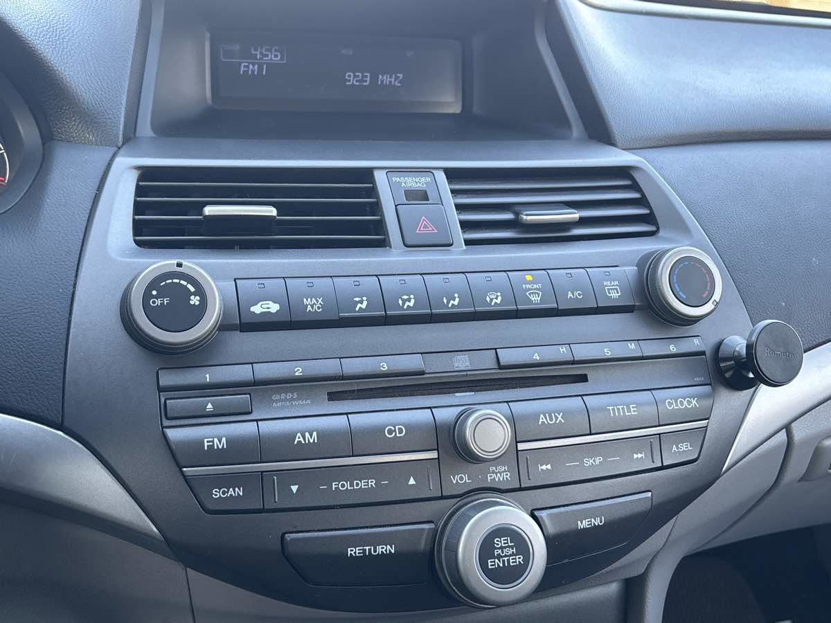 Used 2012 Honda Accord LX image 15