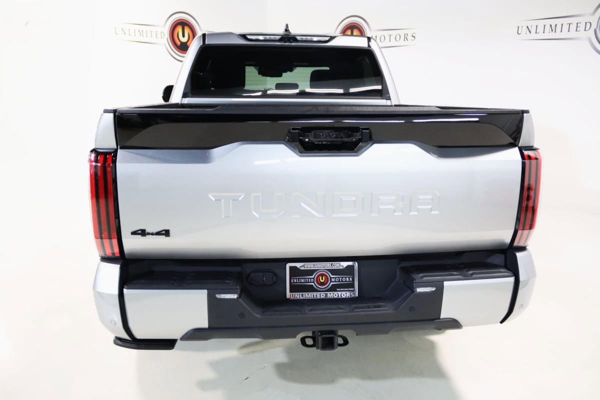 Used 2024 Toyota Tundra Platinum AWD/4WD image 28