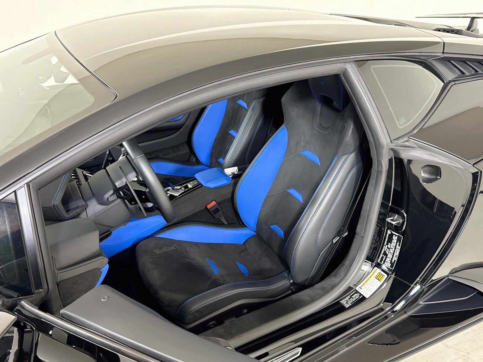 Used 2023 Lamborghini Huracan Tecnica RWD image 14