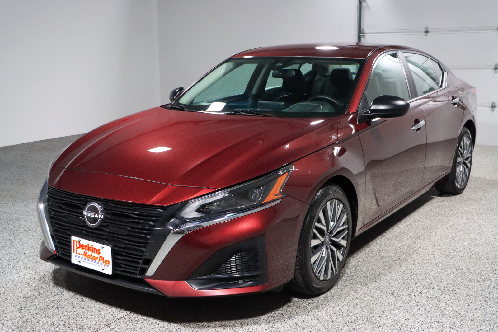 Used 2024 Nissan Altima 2.5 SV FWD image 29